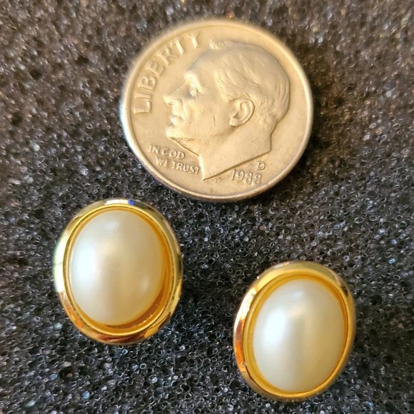 Vintage Faux Pearl Earrings with Gold Tone Trim - Picture 2 of 8